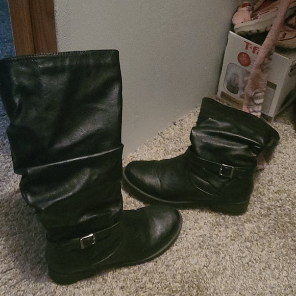 All name brand heels and boots all size 6 - Picture 5 of 6